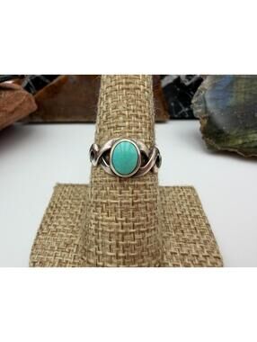 Sterling Silver Turquoise Stone Double Twist Band Ring